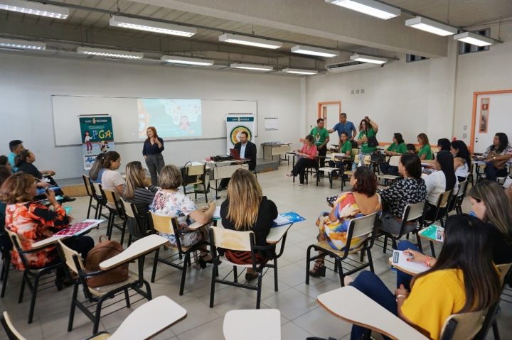 Manaus construiu sua Política Municipal de Alfabetização com formação baseada em evidências